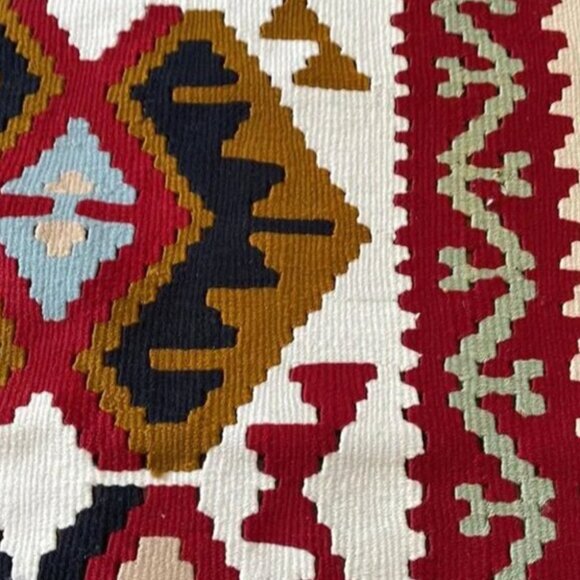 Persian Kilim Rug - Picture 8 of 16